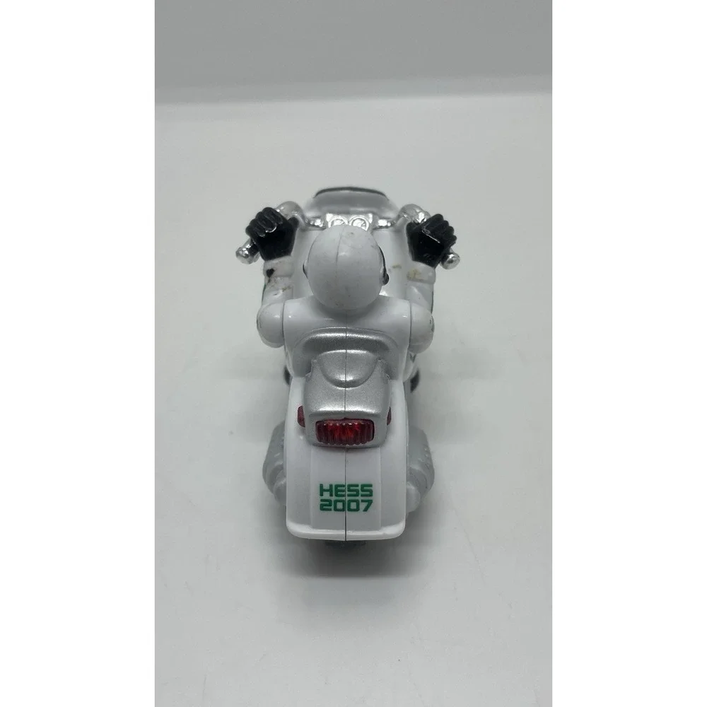 2007‎ HESS White MOTORCYCLE Loose Rev-and-GO